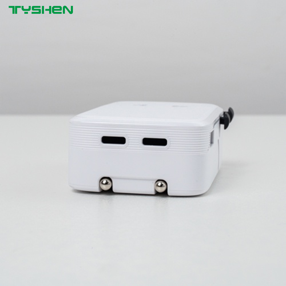 Ultra-Slim 20W Charger with 2000W AC Output 2C1A US/EU/UK/AU Plug OEM