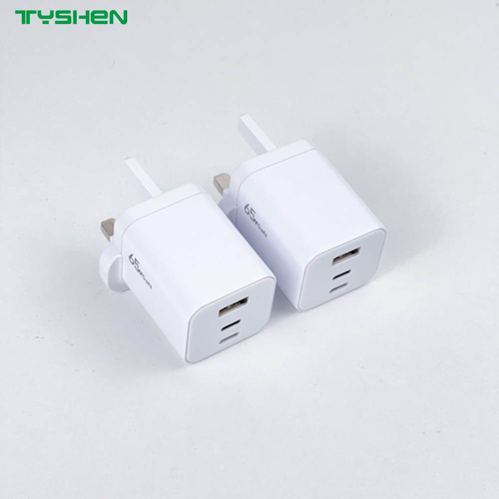 65W PD GaN Fast Charger 2C1A Foldable US Plug Travel Charger OEM