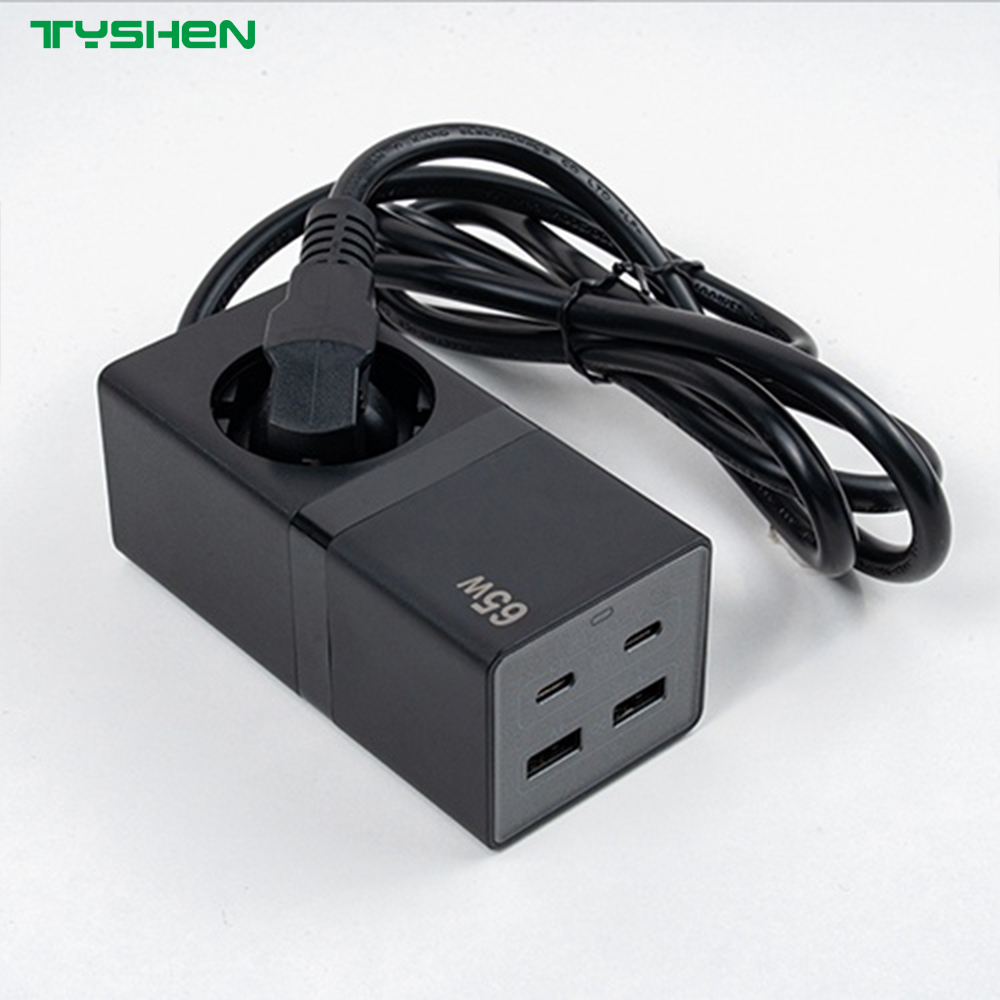 65W Charger 2C2A Multi-Port Charger with AC Socket EU/US/UK Plug OEM Manufacturer